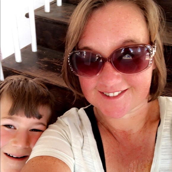 Meet your Posher, Krystal - Picture 1 of 1